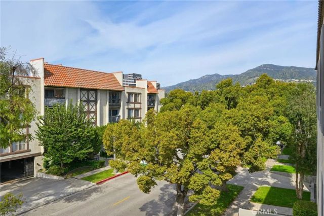 510 N Jackson Street 301, Glendale, CA 91206