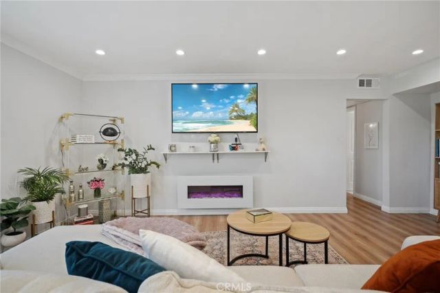 510 N Jackson Street 301, Glendale, CA 91206