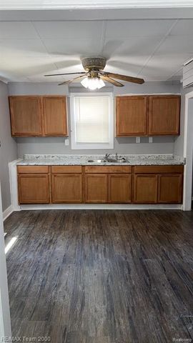 7128 Cherokee Avenue, Taylor, MI 48180