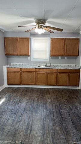 7128 Cherokee Avenue, Taylor, MI 48180