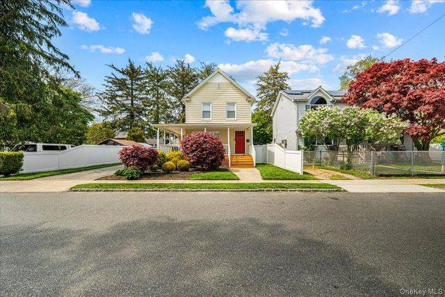77 Scudder Avenue, Copiague, NY 11726