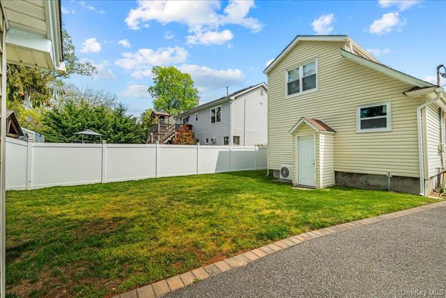 77 Scudder Avenue, Copiague, NY 11726