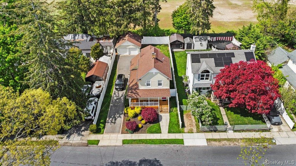 77 Scudder Avenue, Copiague, NY 11726