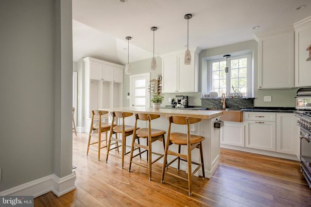 97 E BELLS MILL RD, Philadelphia, PA 19118