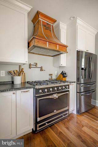 97 E BELLS MILL RD, Philadelphia, PA 19118