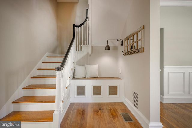 97 E BELLS MILL RD, Philadelphia, PA 19118