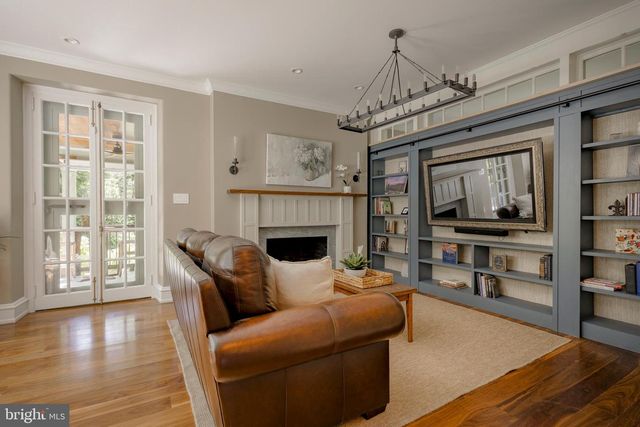 97 E BELLS MILL RD, Philadelphia, PA 19118