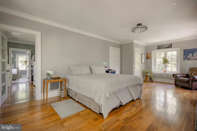 97 E BELLS MILL RD, Philadelphia, PA 19118