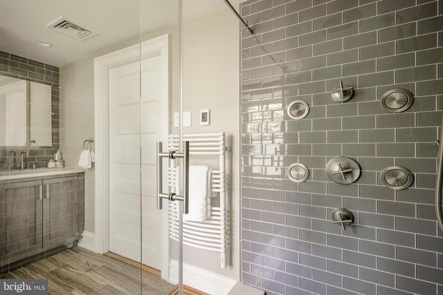 97 E BELLS MILL RD, Philadelphia, PA 19118