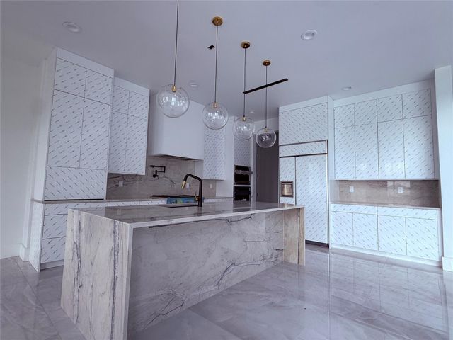 2217 Waterford Village Boulevard, Missouri City, TX 77459