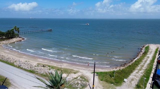 2329 Avenue D, San Leon, TX 77539