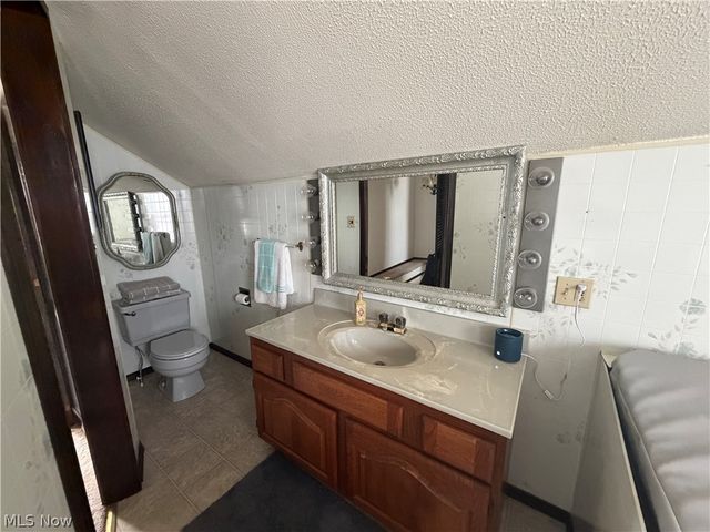 3269 Greenwich Road, Wadsworth, OH 44281