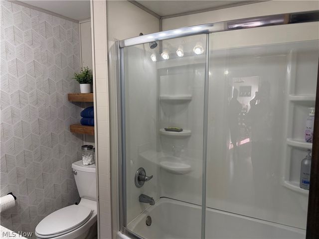 3269 Greenwich Road, Wadsworth, OH 44281