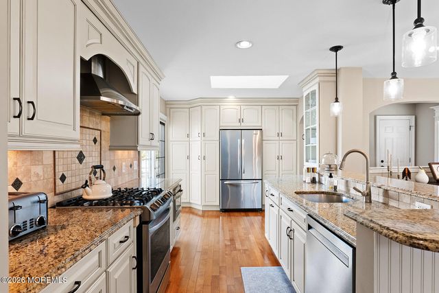 73 Windham Way, Freehold, NJ 07728