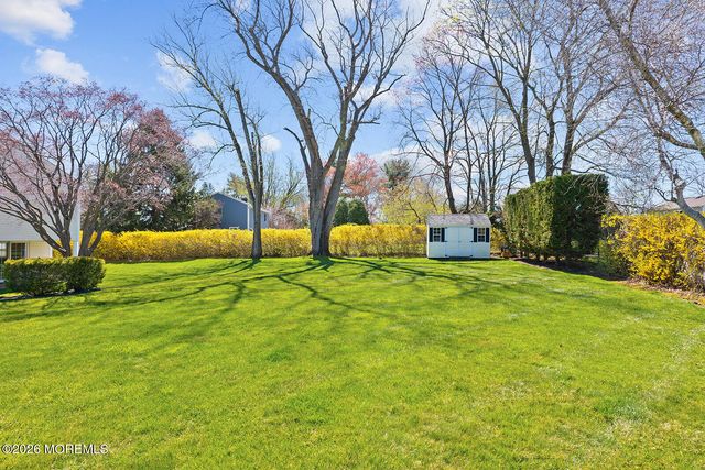 73 Windham Way, Freehold, NJ 07728