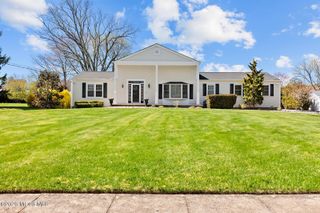 73 Windham Way, Freehold, NJ 07728