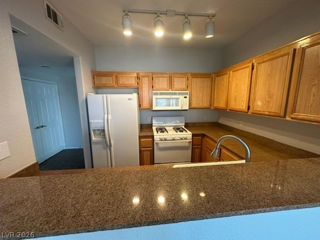 9975 Peace Way 2098, Las Vegas, NV 89147