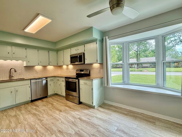 11705 EDINBURGH Way, Jacksonville, FL 32223