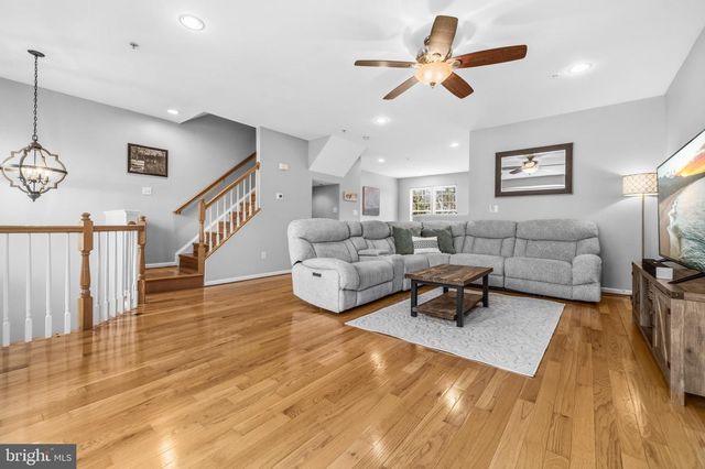 832 PATUXENT RUN CIR, Odenton, MD 21113