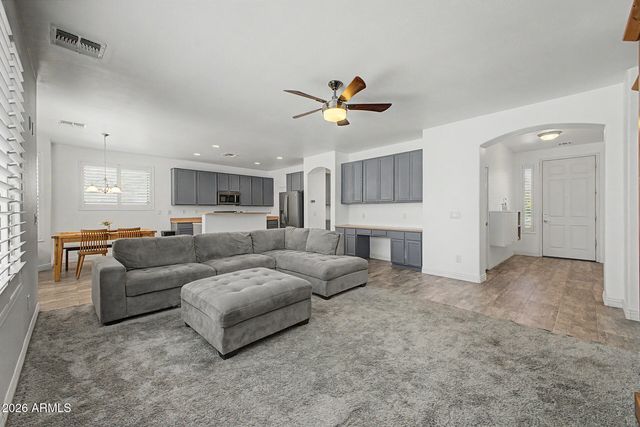 2217 W ALICIA Drive, Phoenix, AZ 85041