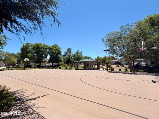 2217 W ALICIA Drive, Phoenix, AZ 85041