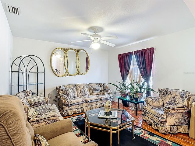 1910 DOLPHIN DRIVE, Kissimmee, FL 34759