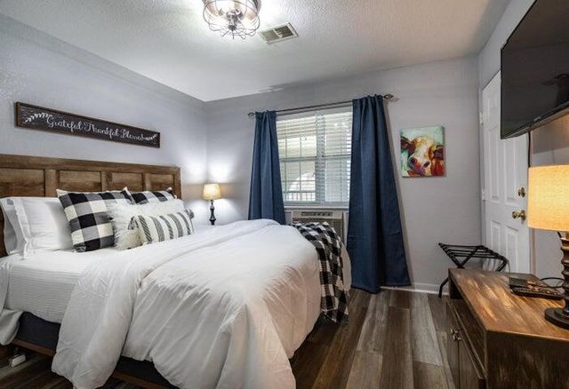 525 Valley View Road 301, Branson, MO 65616