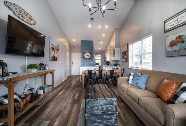525 Valley View Road 301, Branson, MO 65616