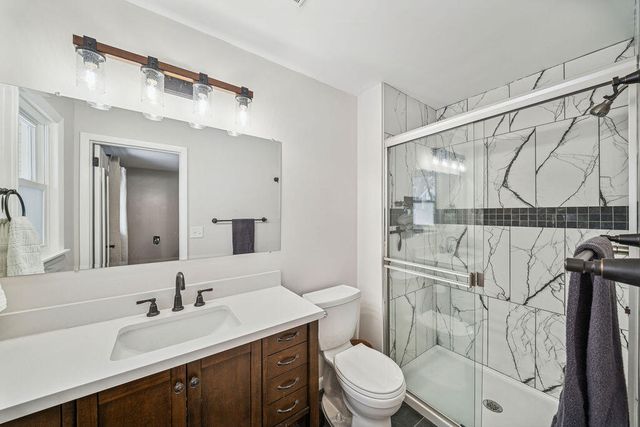 8450 Kraay Avenue, Munster, IN 46321