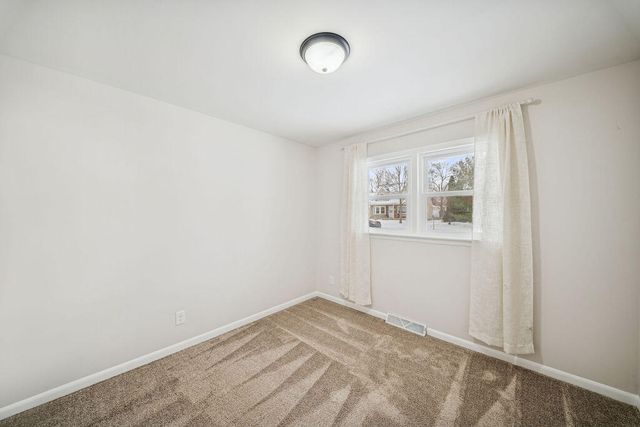 8450 Kraay Avenue, Munster, IN 46321