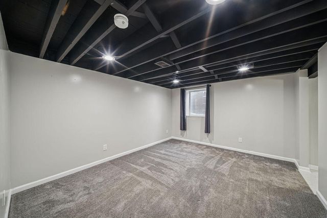 8450 Kraay Avenue, Munster, IN 46321