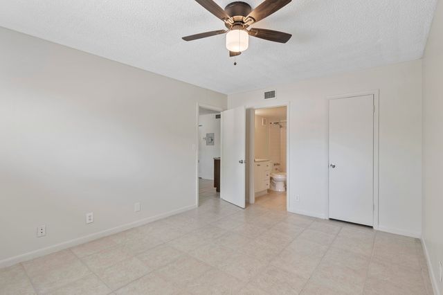 2054 NW 43RD Terrace 4, Lauderhill, FL 33313