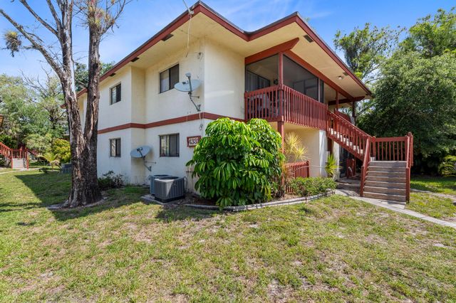 2054 NW 43RD Terrace 4, Lauderhill, FL 33313