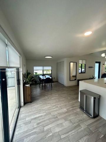 3440 SW 91st Ave, Miami, FL 33165