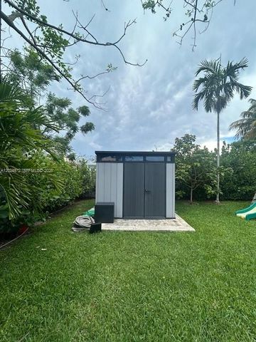 3440 SW 91st Ave, Miami, FL 33165