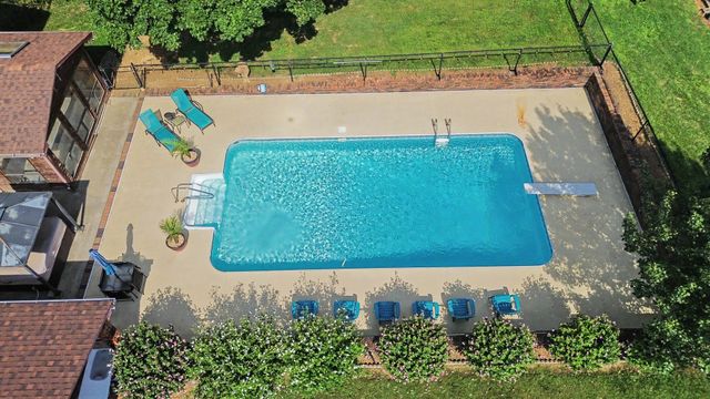 105 Sonoma Dr, Lafayette, TN 37083