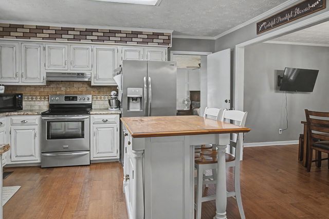 105 Sonoma Dr, Lafayette, TN 37083