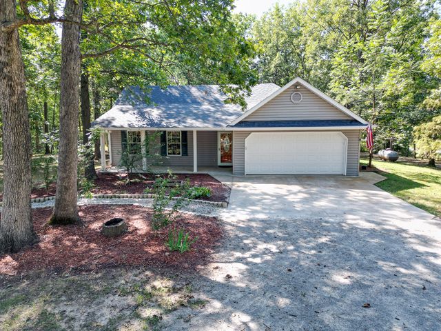 17180 N CROWNVIEW DR, Centralia, MO 65240