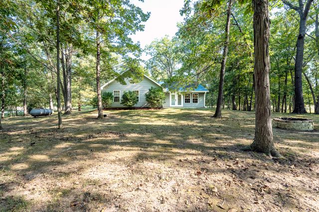 17180 N CROWNVIEW DR, Centralia, MO 65240