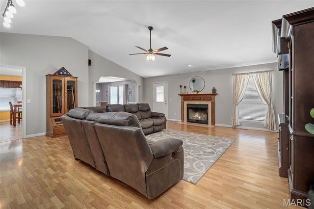 226 Charging Bear Drive, Wentzville, MO 63385