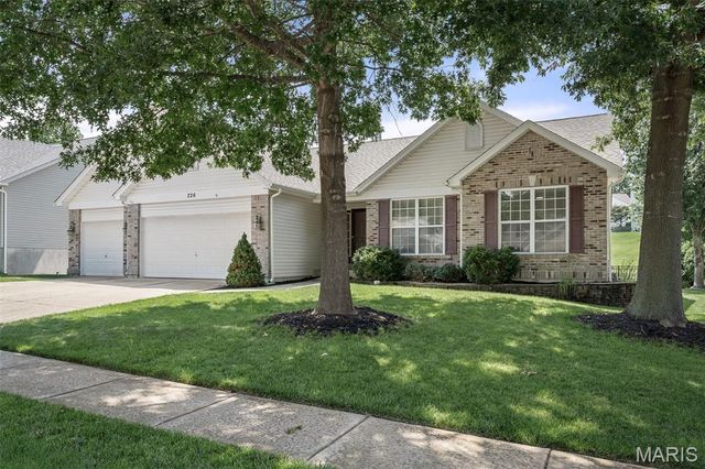 226 Charging Bear Drive, Wentzville, MO 63385