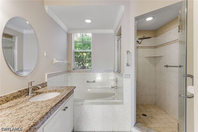 7756 Gardner DR 102, Naples, FL 34108