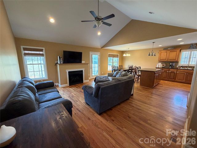 510 E Carpenter Street, Maiden, NC 28650