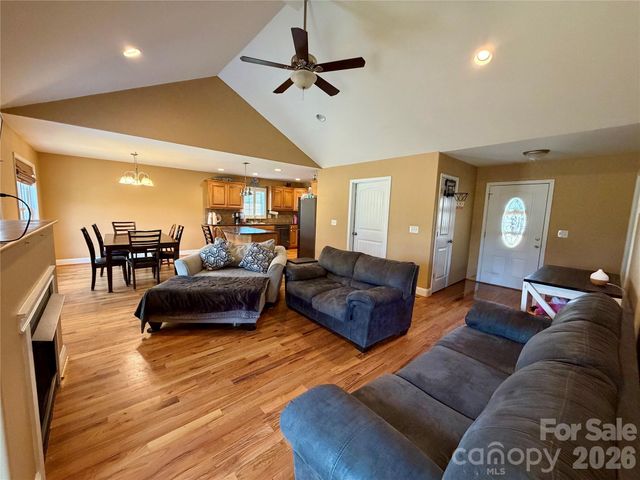 510 E Carpenter Street, Maiden, NC 28650