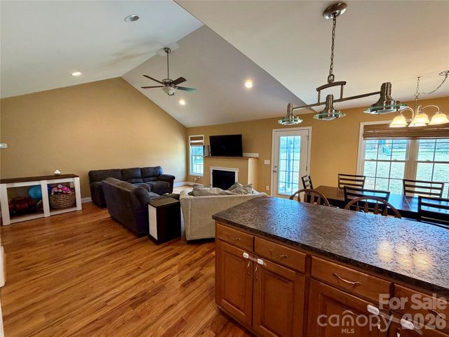 510 E Carpenter Street, Maiden, NC 28650