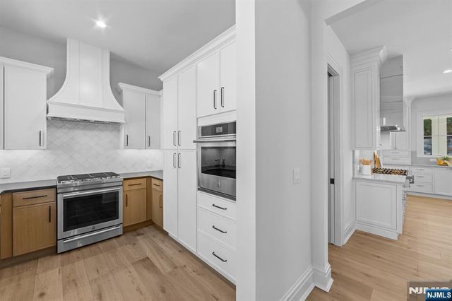 309 Green Ridge Road, Franklin Lakes, NJ 07417