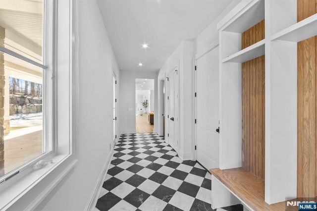 309 Green Ridge Road, Franklin Lakes, NJ 07417