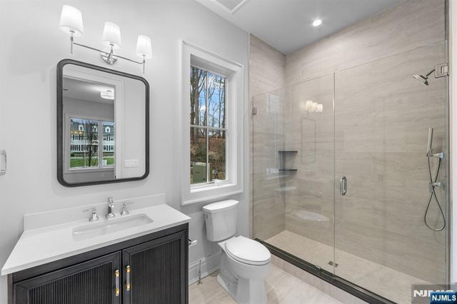 309 Green Ridge Road, Franklin Lakes, NJ 07417