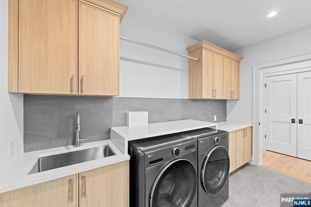 309 Green Ridge Road, Franklin Lakes, NJ 07417