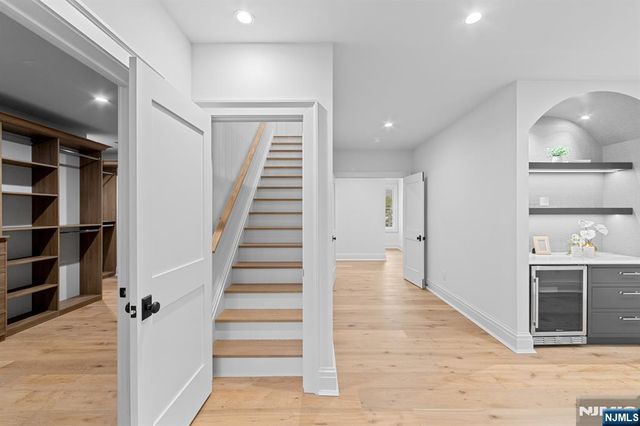 309 Green Ridge Road, Franklin Lakes, NJ 07417